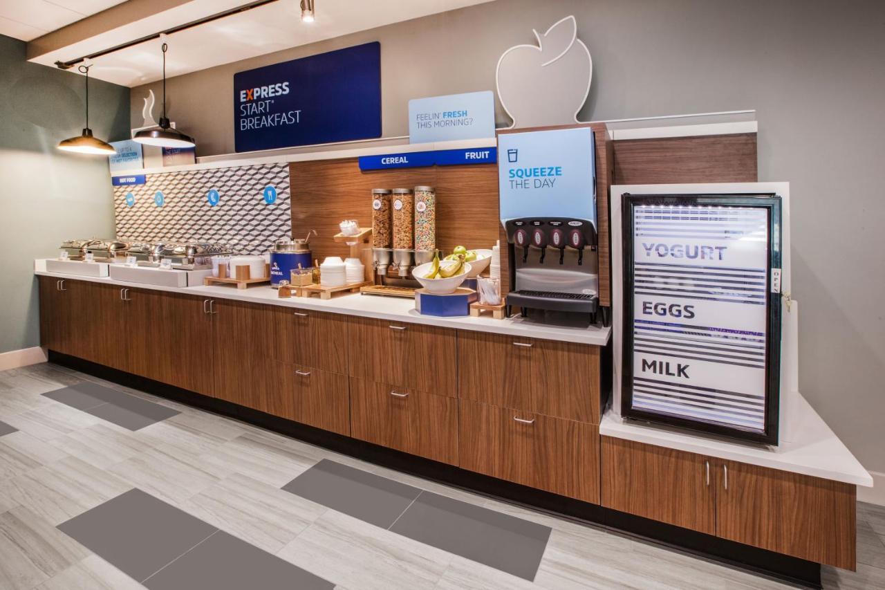 Holiday Inn Express & Suites - Ottawa By Ihg Екстер'єр фото